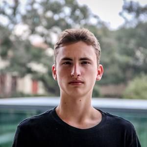 Meet your Posher, Julian